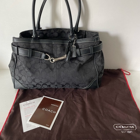 Genuine Coach Signature C Handbag. Fabric with leather Trim. - Picture 3 of 8